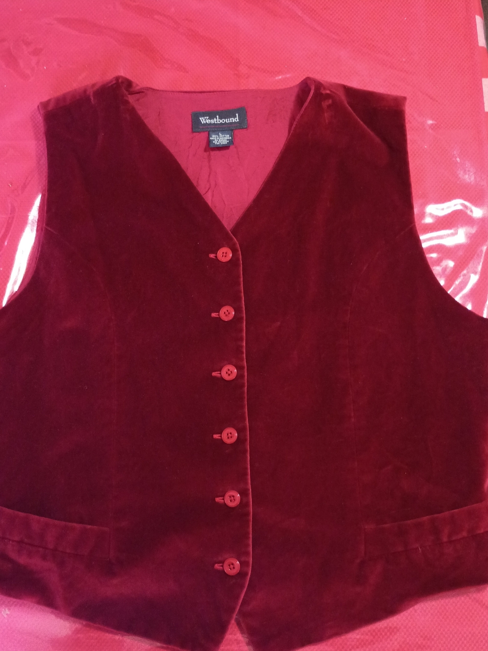 Westbound Women's Red Velvet Button-Front Vest